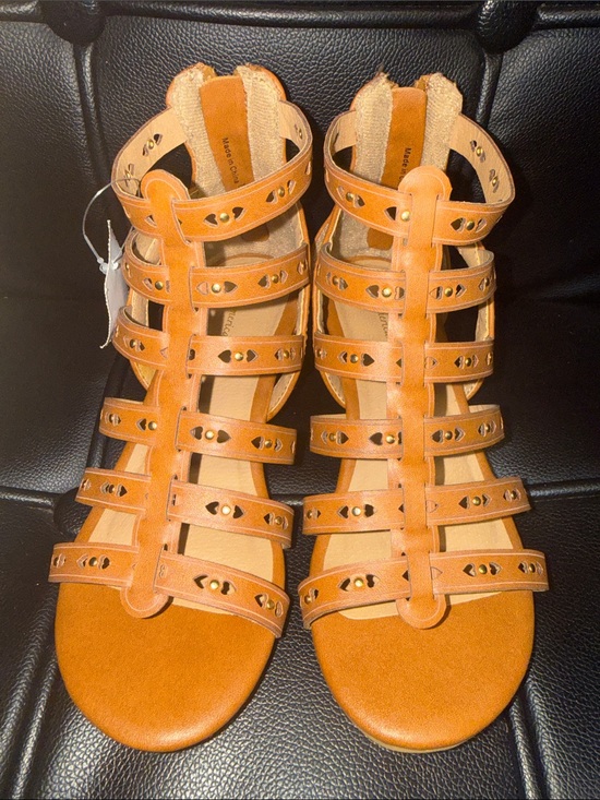 American Eagle Other - (500) Girl’s Strappy Gladiator Sandals in Tan